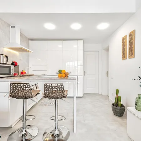 Apartment Tisalaya Bright